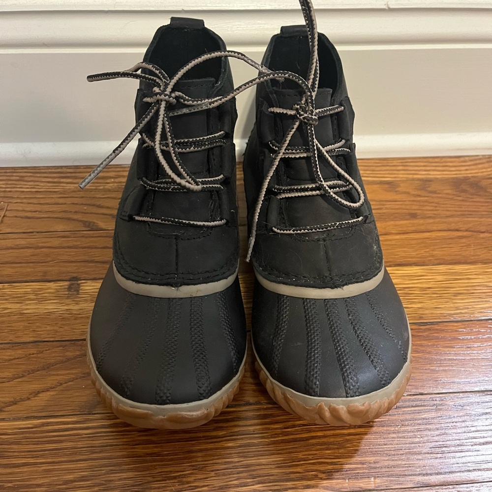 Sorel Out N' About Rain Boots (Size 7)